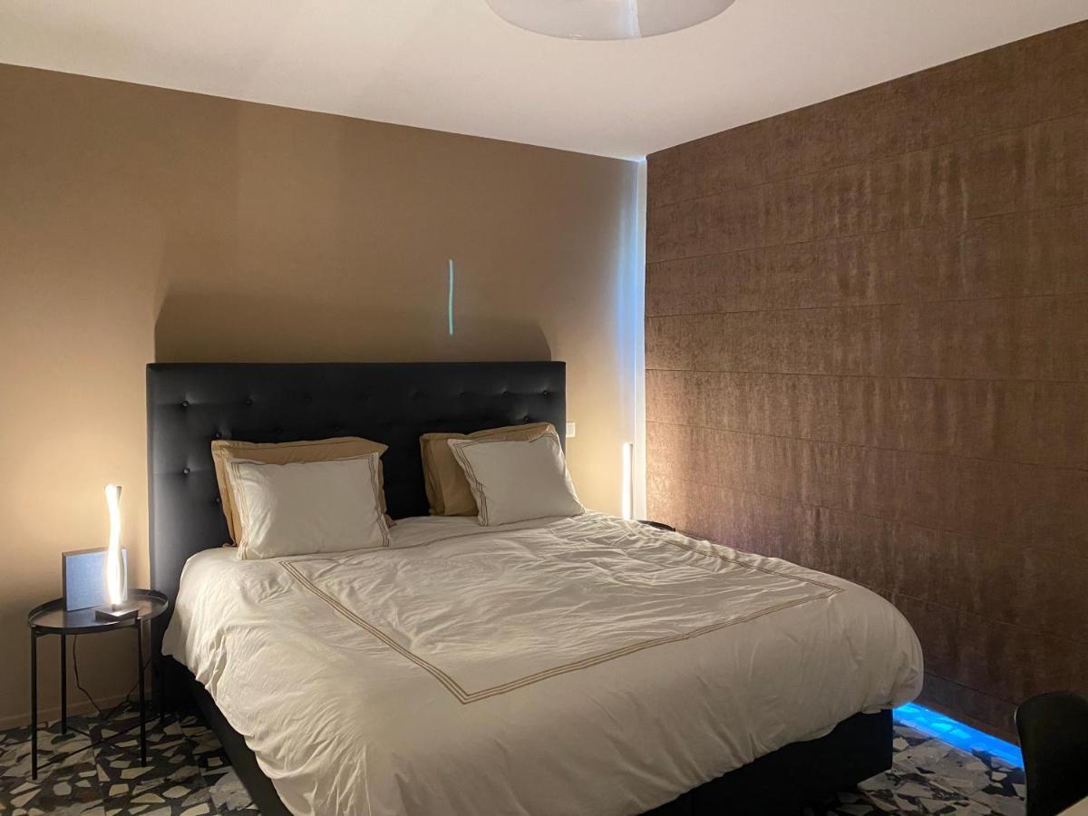 La Couette Du Voyageur Bed & Breakfast Wanze Bagian luar foto